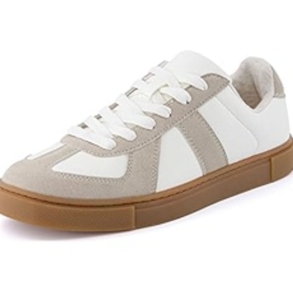 NWT Sincerely Jules BAILEY Sneaker - Picture 1 of 11